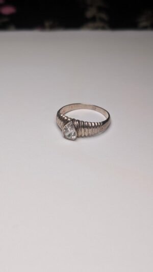 Vintage Sterling Silver Ribbed Pear CZ Ring Size O 1/2 | 925 Silver