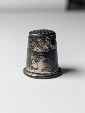 Vintage Sterling Silver 1985 Thimble Leaves & Dots Design | Weight: 2.49g