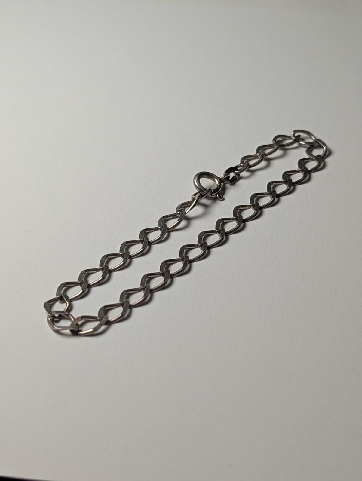 Vintage Sterling Silver Oval Link Chain Bracelet | Weight 3.20g | Length 18.5cm