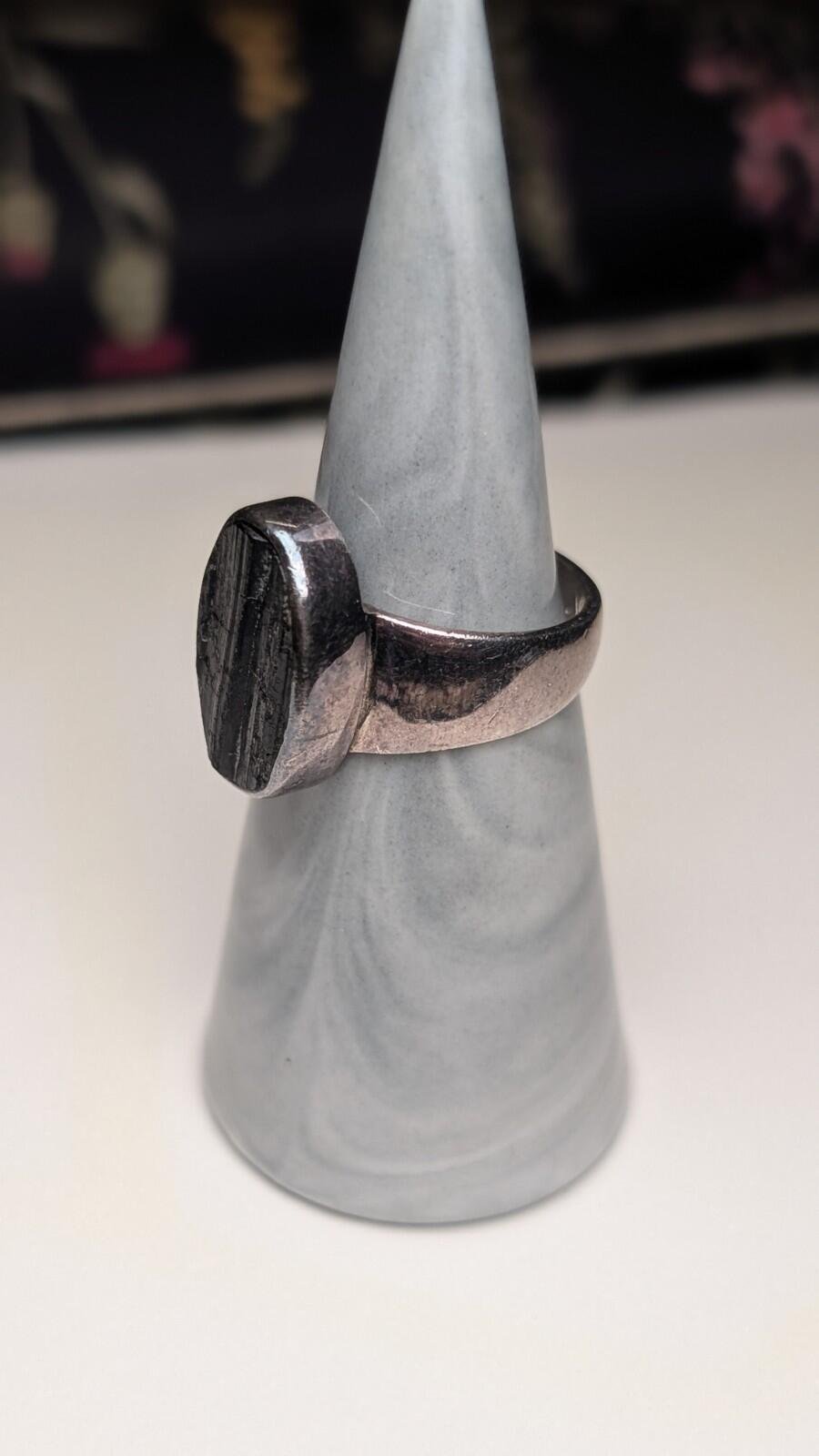Vintage Sterling Silver Rough Black Tourmaline Gemstone Ring | Size O 1/2 | 925 - Image 7