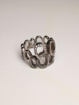 Vintage Sterling Silver Band O Circles CZ Gemstone Ring | Size M | Missing Stone