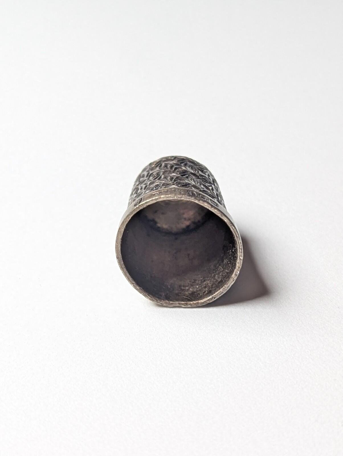Antique Sterling Silver 1921 Thimble Floral Design | Weight: 3.00g - Image 5