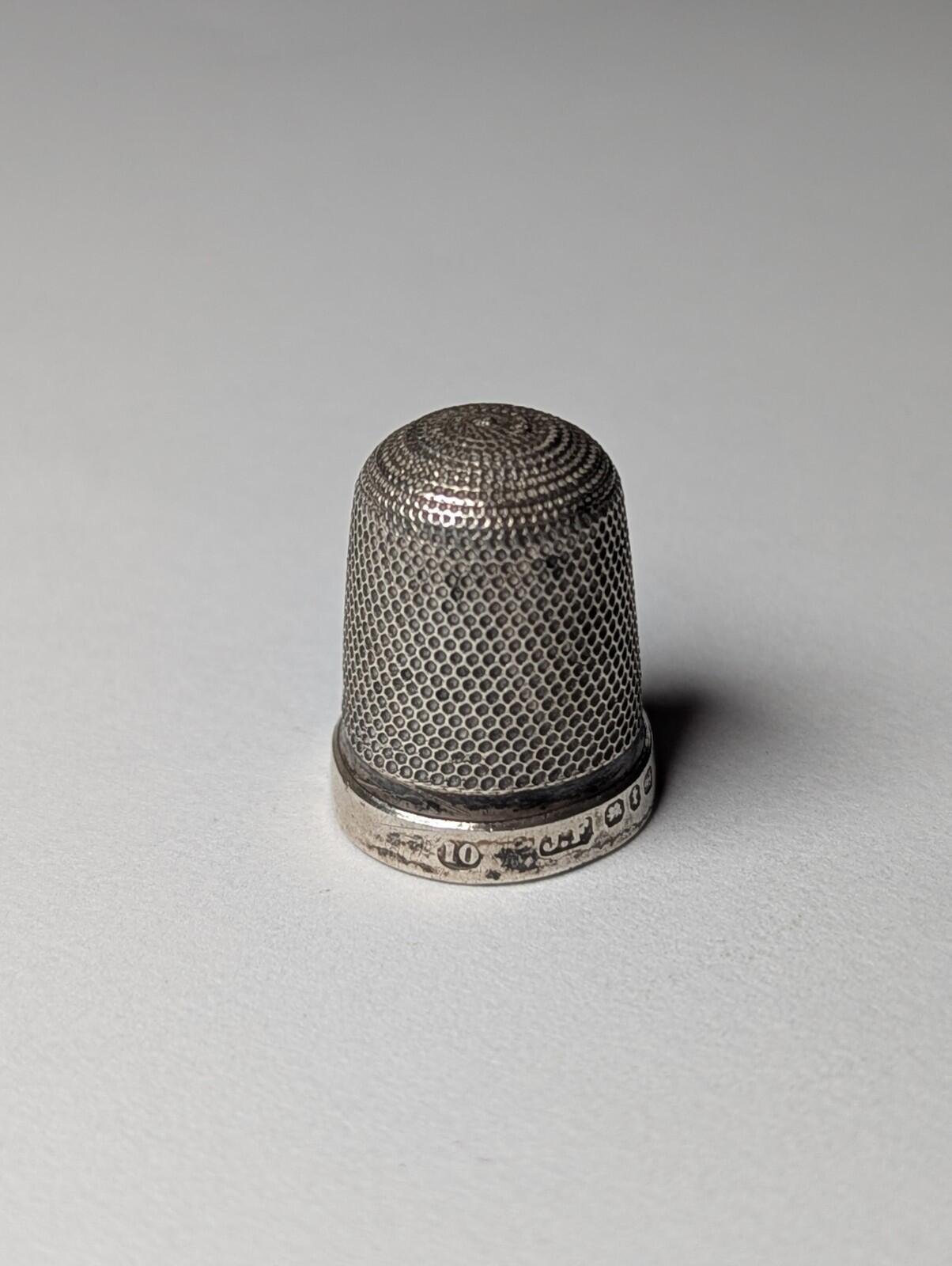 Antique Sterling Silver 1893 Thimble Dots Design | Weight: 2.74g - Image 3