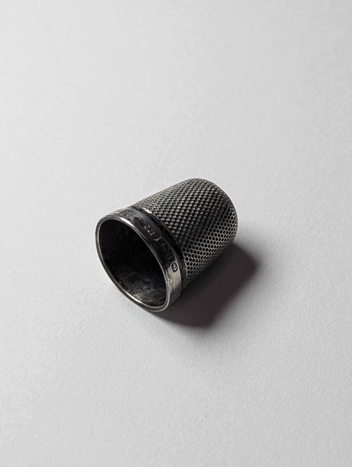Antique Sterling Silver 1893 Thimble Dots Design | Weight: 2.74g - Image 5
