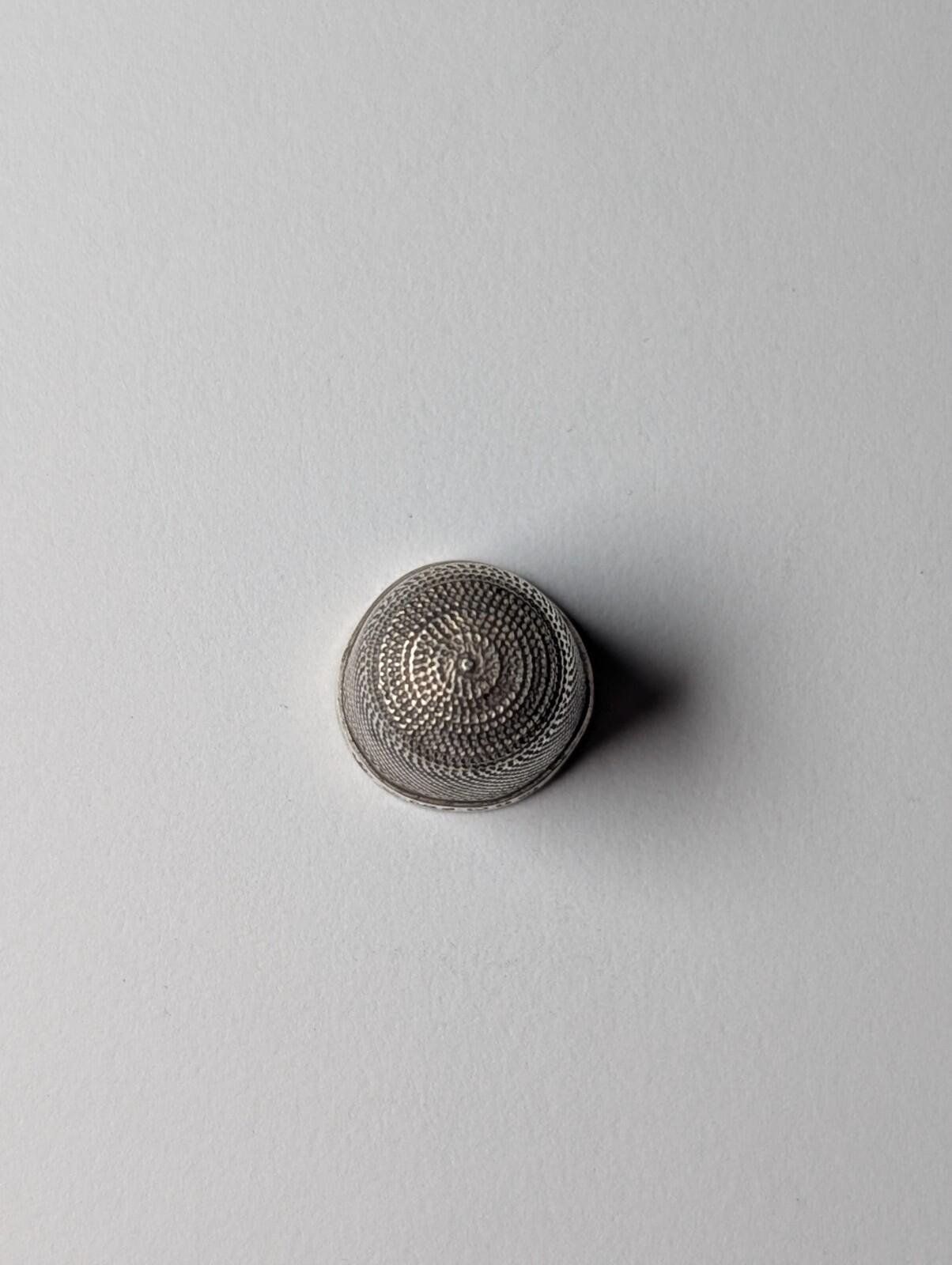 Antique Sterling Silver 1893 Thimble Dots Design | Weight: 2.74g - Image 6