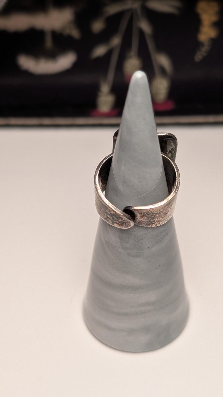 Vintage Sterling Silver 1970 Men's Tigers Eye Ring | Size J 1/2 (Resizable) - Image 9