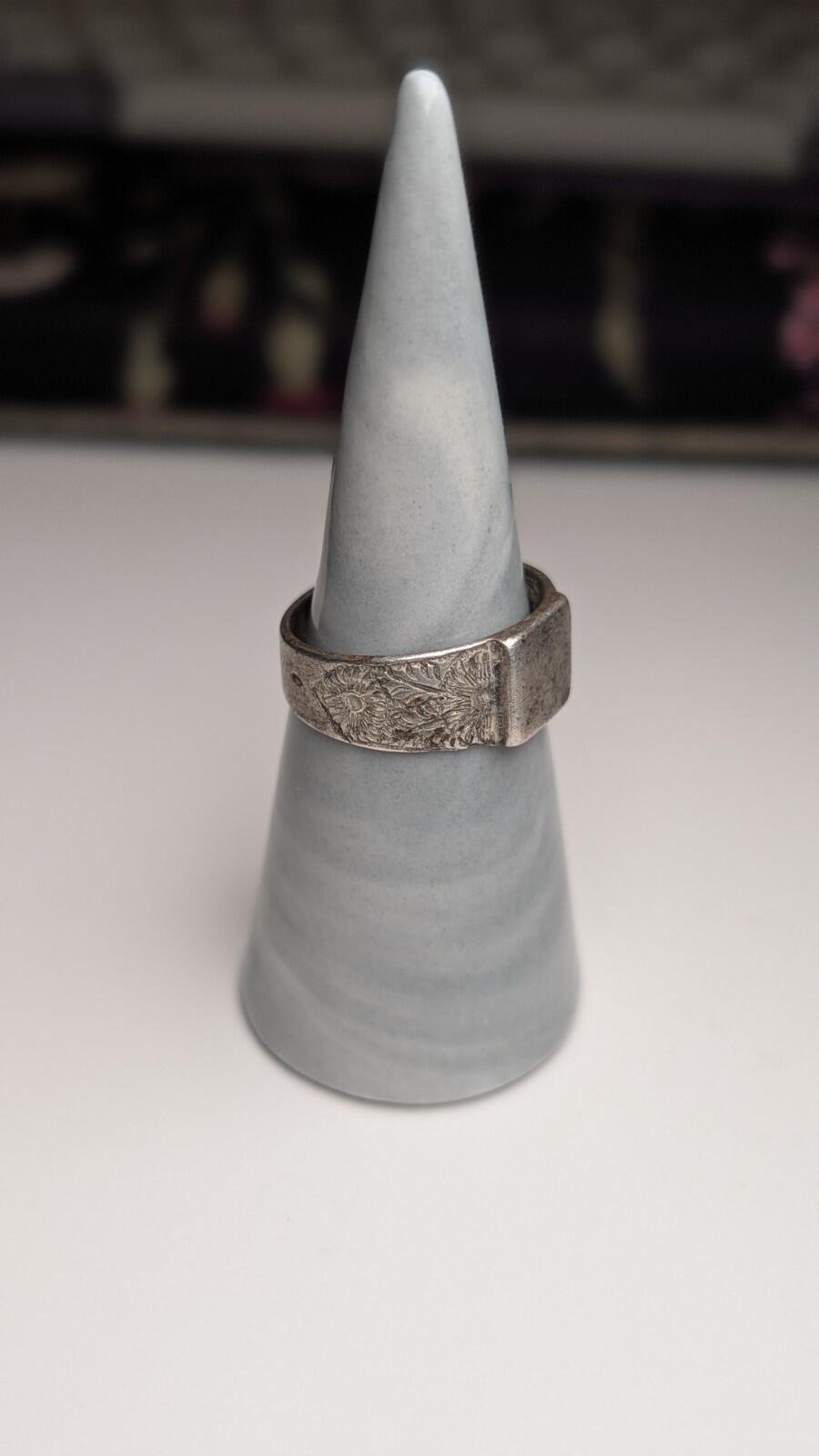 Antique Sterling Silver 1888 Men's Etched Signet Ring | Size R 1/2 | 925 Silver - Image 9