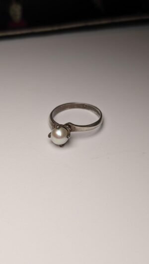 Vintage Sterling Silver 1969 Cultured Pearl Ring | Size P 1/2 | 925 Silver