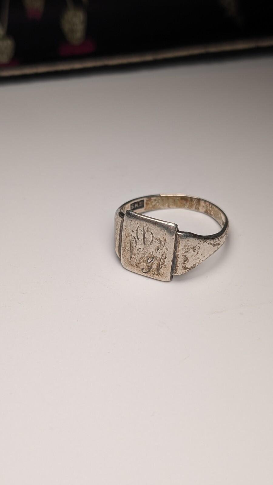Vintage Sterling Silver 1986 Men's Etched Signet Ring | Size V 1/2 | 925 Silver