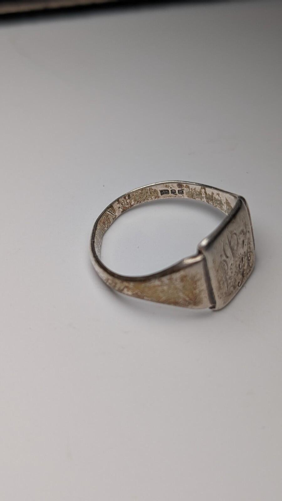 Vintage Sterling Silver 1986 Men's Etched Signet Ring | Size V 1/2 | 925 Silver - Image 3