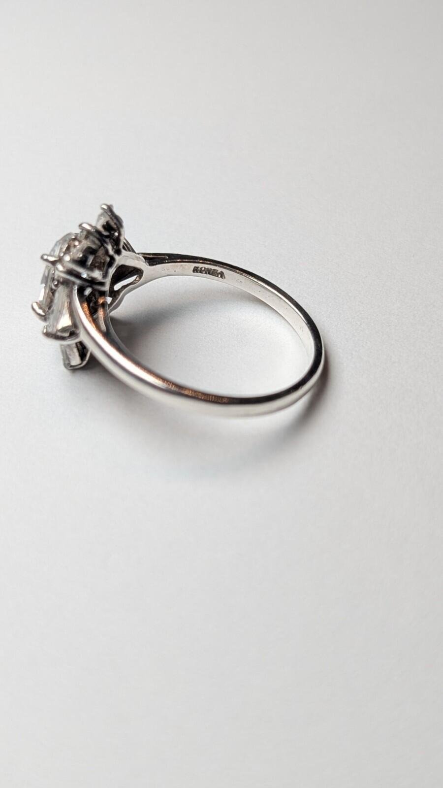 Vintage Sterling Silver Clear DQCZ Morea Halo Statement Ring | Size R | 925 - Image 3