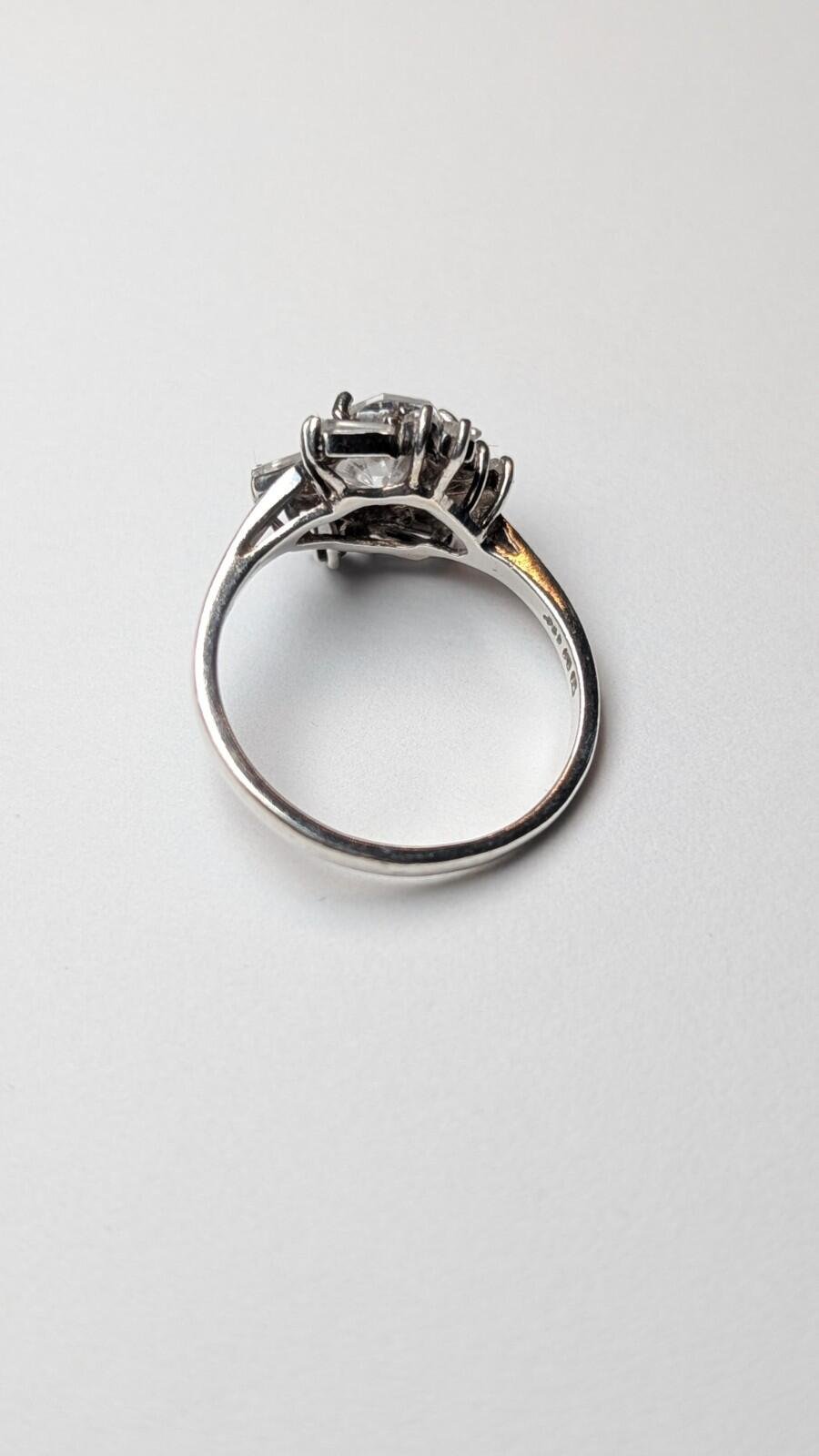 Vintage Sterling Silver Clear DQCZ Morea Halo Statement Ring | Size R | 925 - Image 7
