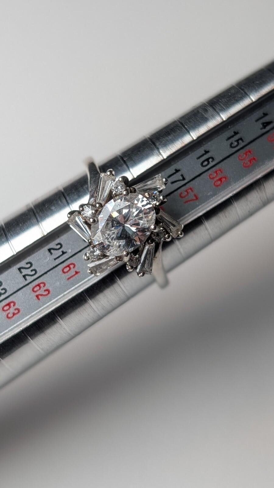 Vintage Sterling Silver Clear DQCZ Morea Halo Statement Ring | Size R | 925 - Image 8
