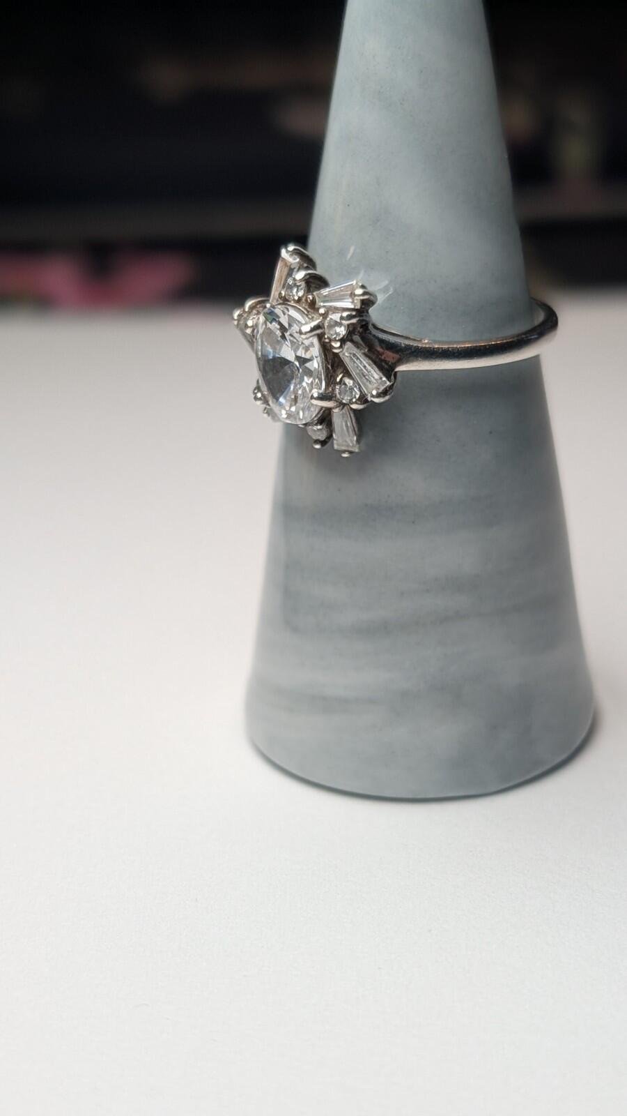 Vintage Sterling Silver Clear DQCZ Morea Halo Statement Ring | Size R | 925 - Image 9