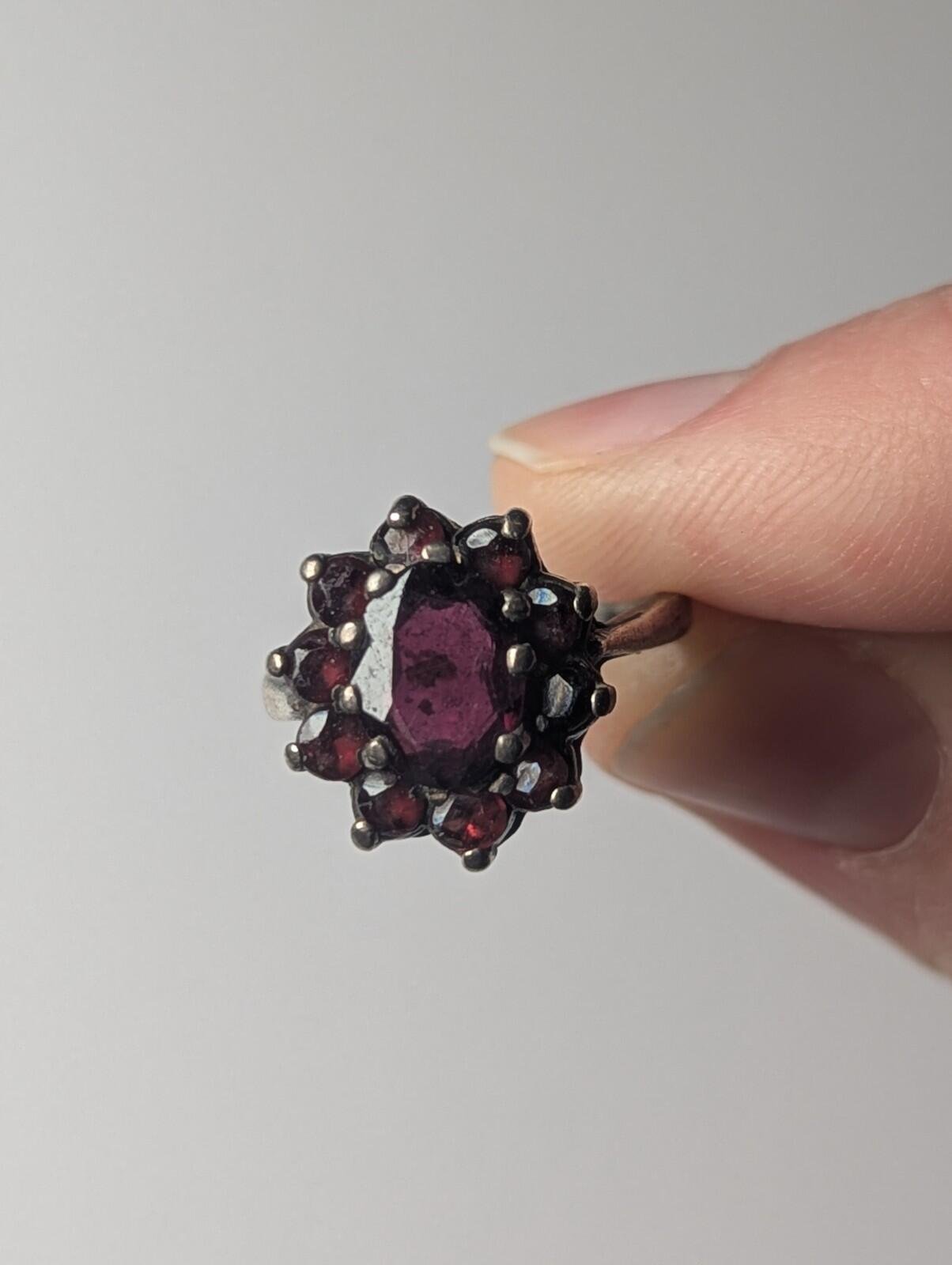 Vintage Sterling Silver Red Garnet Cluster Ring | Size M | 925 Silver - Image 2