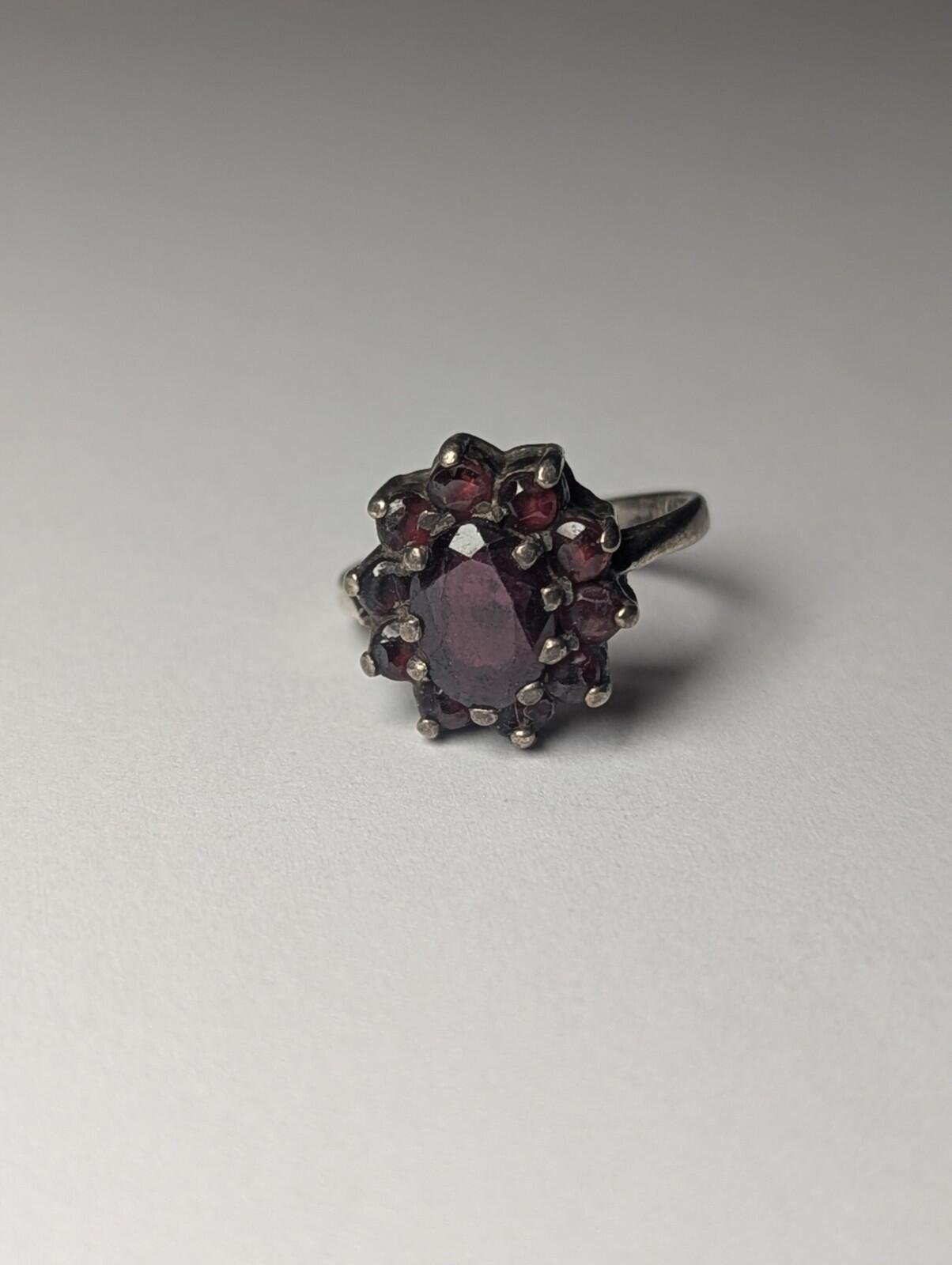Vintage Sterling Silver Red Garnet Cluster Ring | Size M | 925 Silver - Image 5