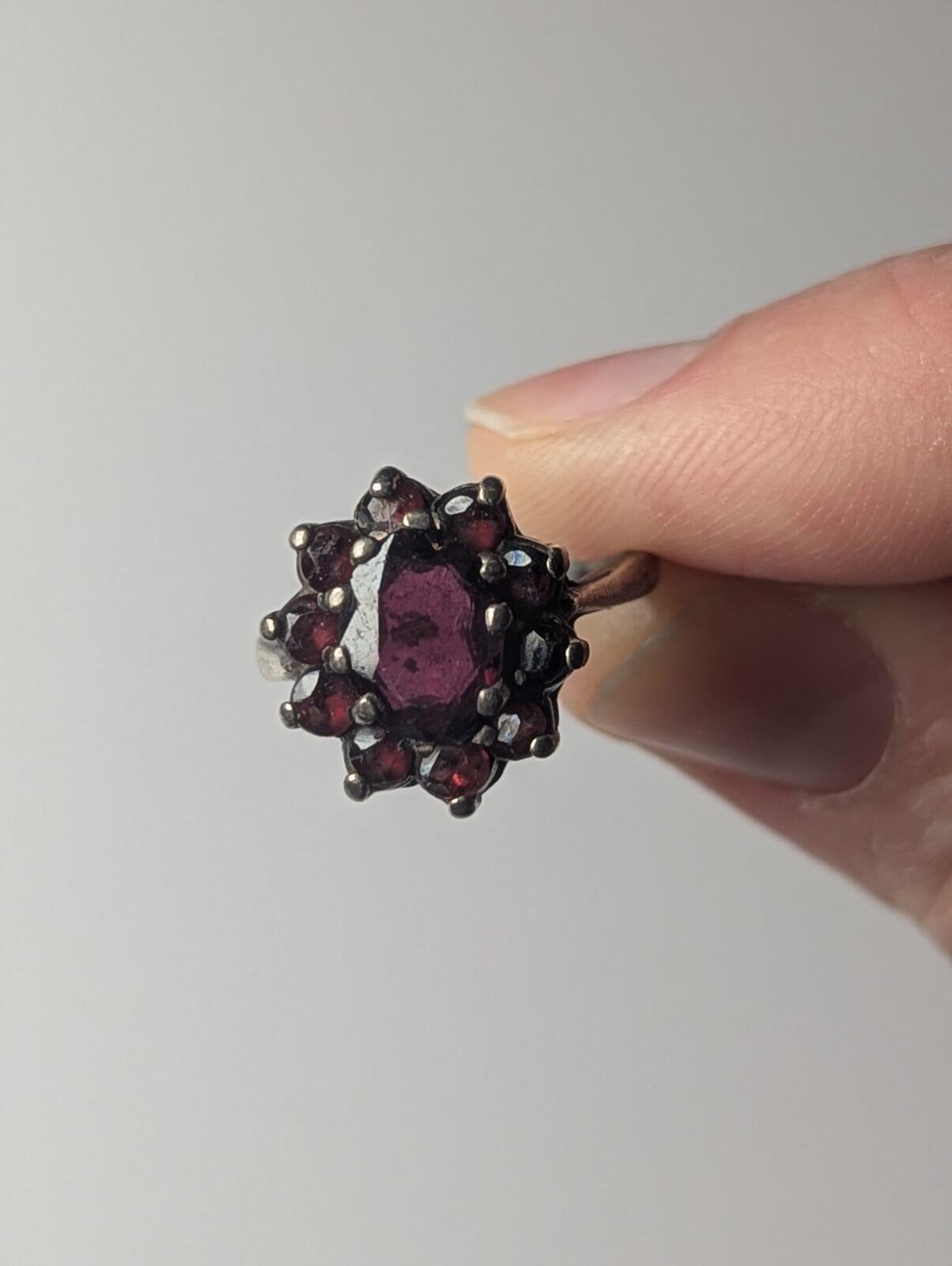 Vintage Sterling Silver Red Garnet Cluster Ring | Size M | 925 Silver - Image 9