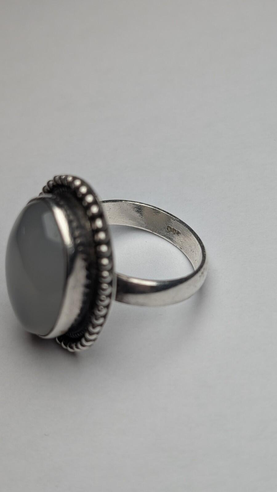Vintage Sterling Silver Grey Chalcedony Ring | Size R | 925 Silver - Image 2
