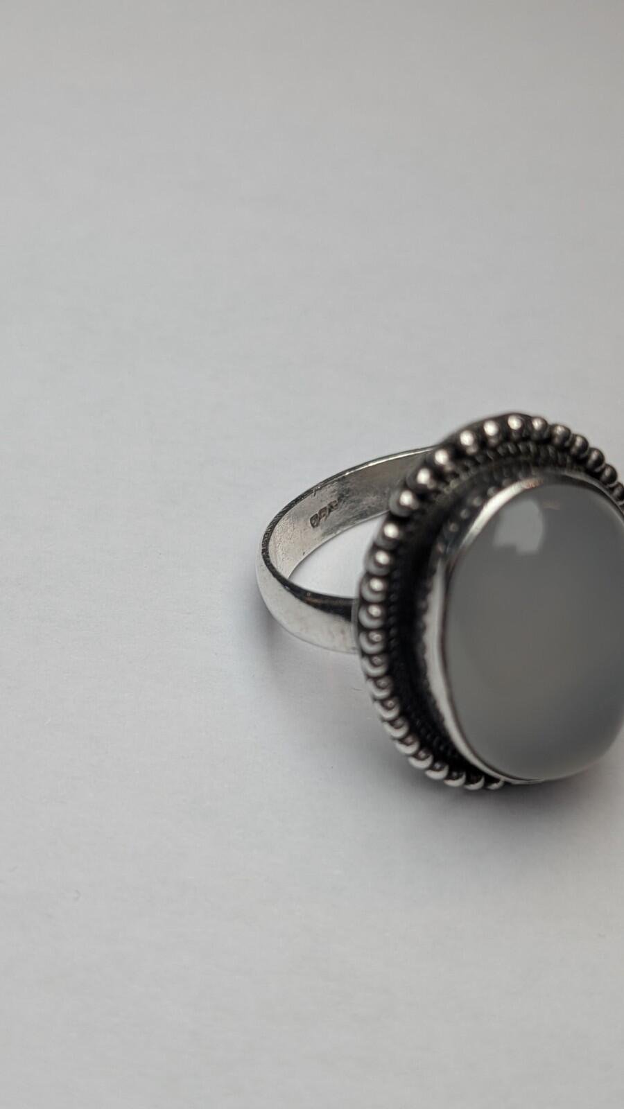 Vintage Sterling Silver Grey Chalcedony Ring | Size R | 925 Silver - Image 3