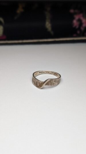 Vintage Sterling Silver Modernist Wave Band Ring | Size N | 925 Silver