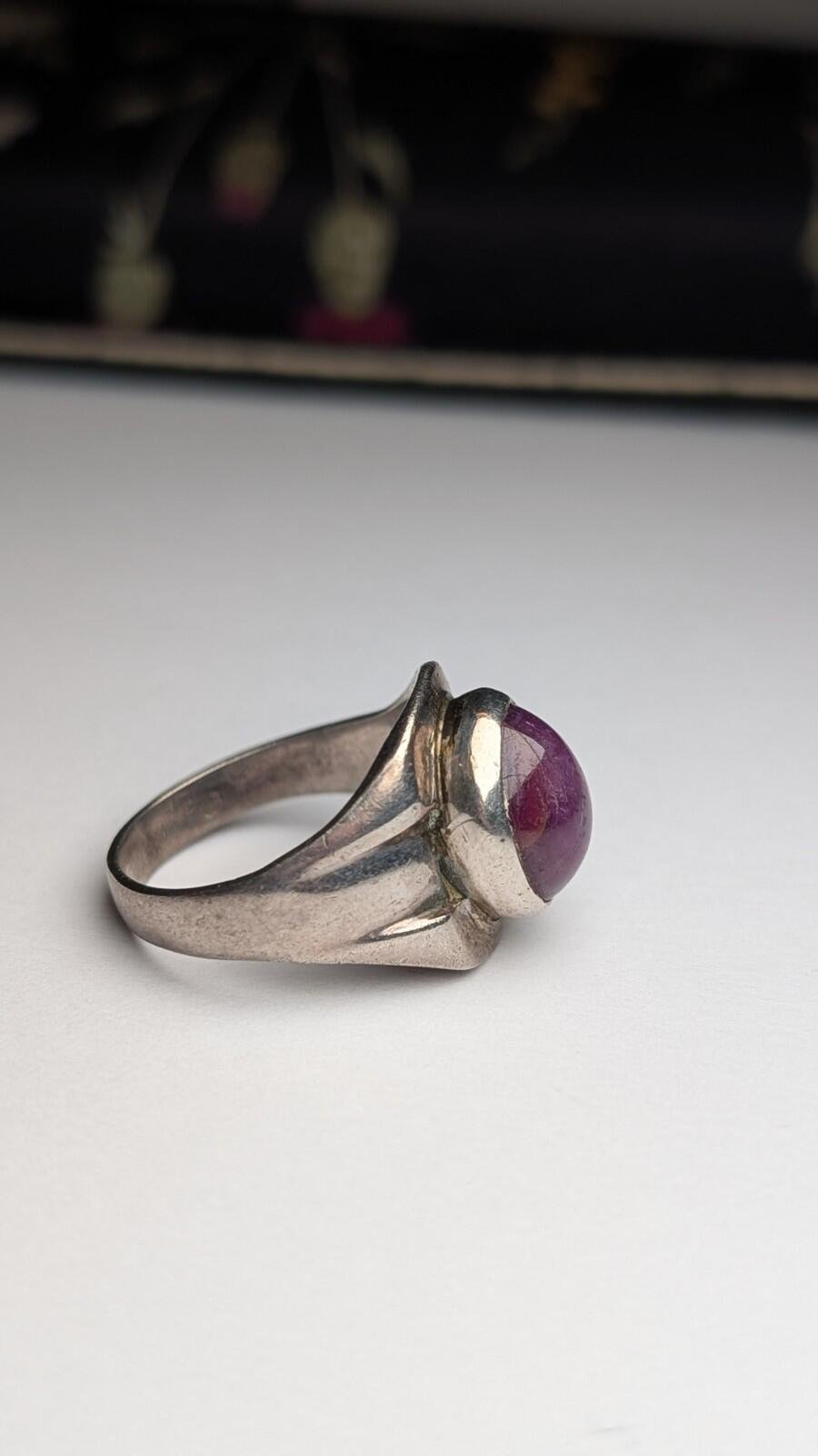 Vintage Sterling Silver Star Ruby Ring | Size Q | 925 Silver - Image 4