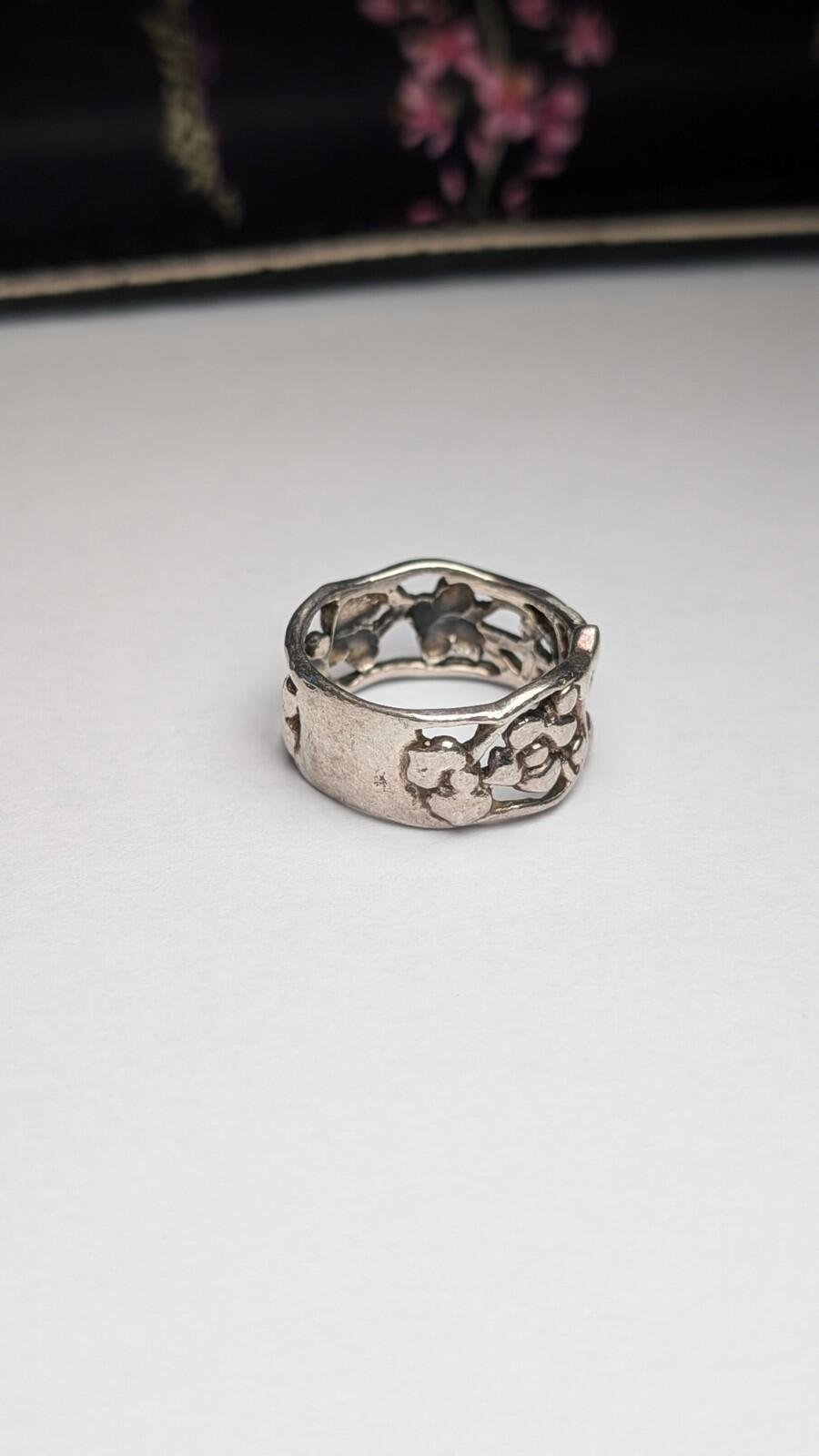 Vintage Sterling Silver Openwork Floral Flowers Ring | Size P 1/2 | 925 Silver - Image 4