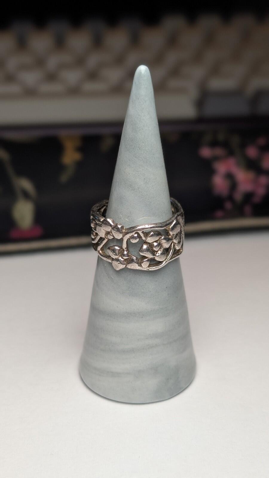 Vintage Sterling Silver Openwork Floral Flowers Ring | Size P 1/2 | 925 Silver - Image 10