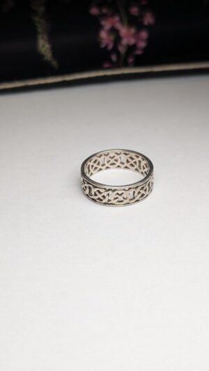 Vintage Sterling Silver Celtic Band Ring | Size R | 925 Silver