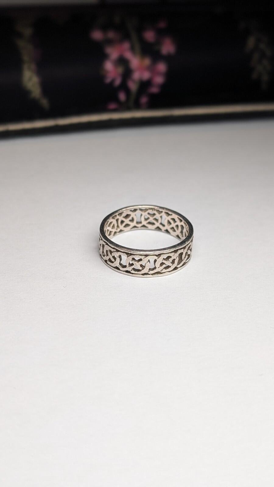 Vintage Sterling Silver Celtic Band Ring | Size R | 925 Silver - Image 5