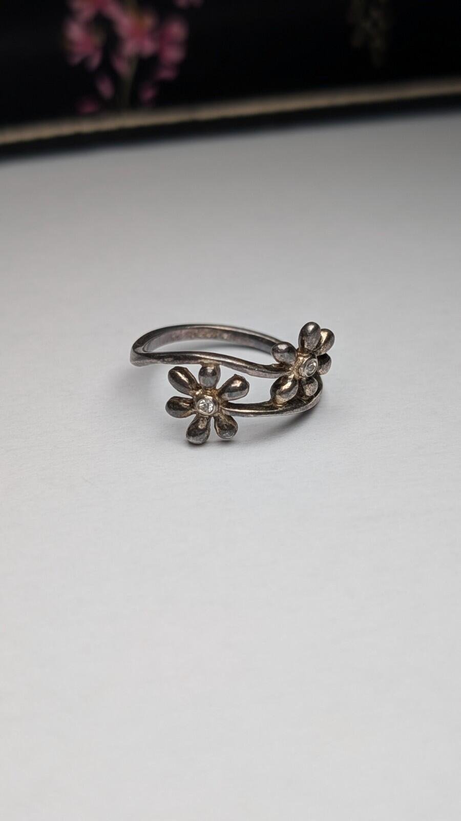 Vintage Sterling Silver Daisy Flower Ring | Size Q | 925 Silver - Image 2