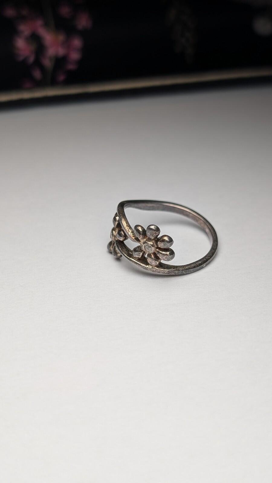 Vintage Sterling Silver Daisy Flower Ring | Size Q | 925 Silver - Image 5