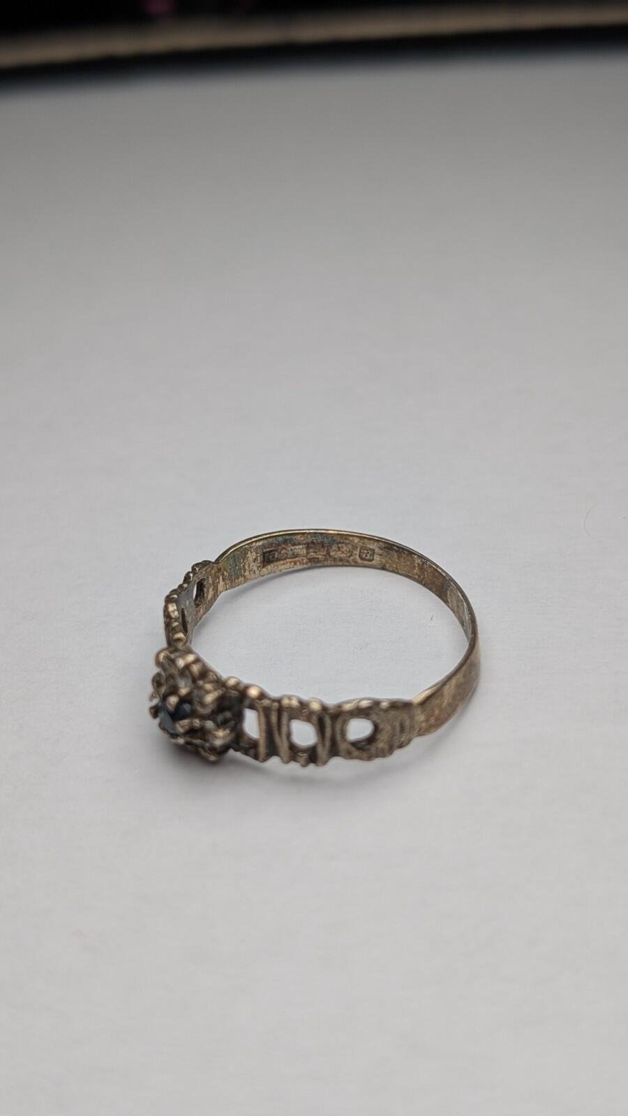 Vintage Sterling Silver 1976 Sapphire Cluster Ring | Size Q 1/2 | Slight Chipped - Image 3