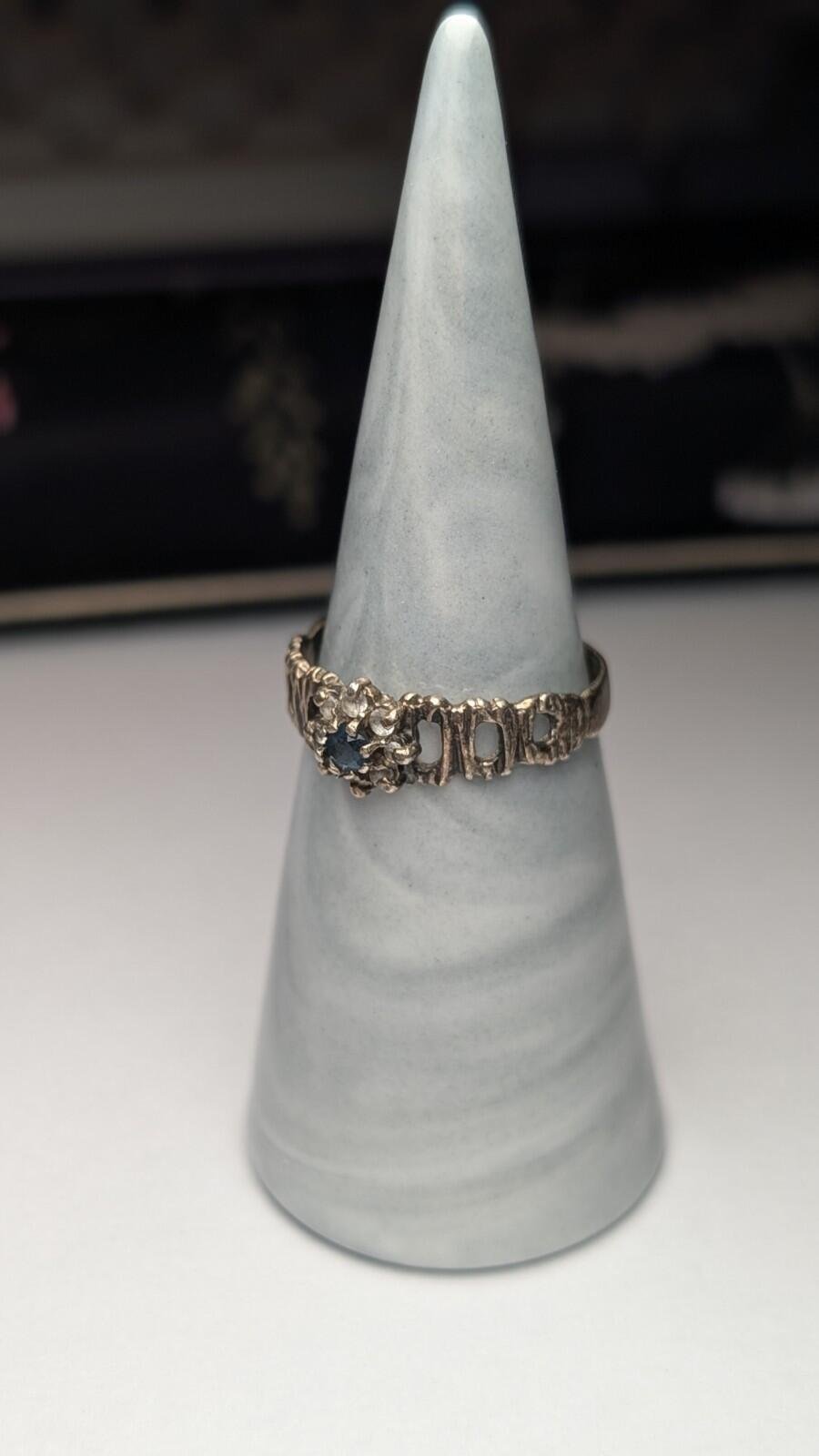 Vintage Sterling Silver 1976 Sapphire Cluster Ring | Size Q 1/2 | Slight Chipped - Image 4