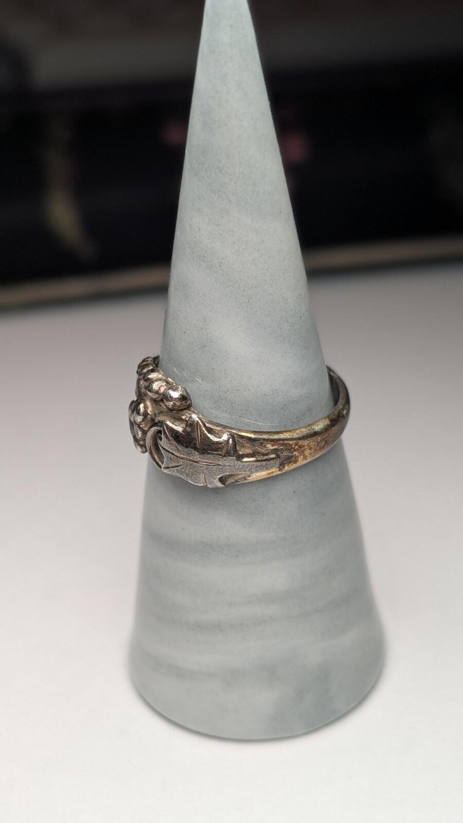 Vintage Sterling Silver Grapes / Vine / Leaf Ring | Size R | 925 Silver - Image 8