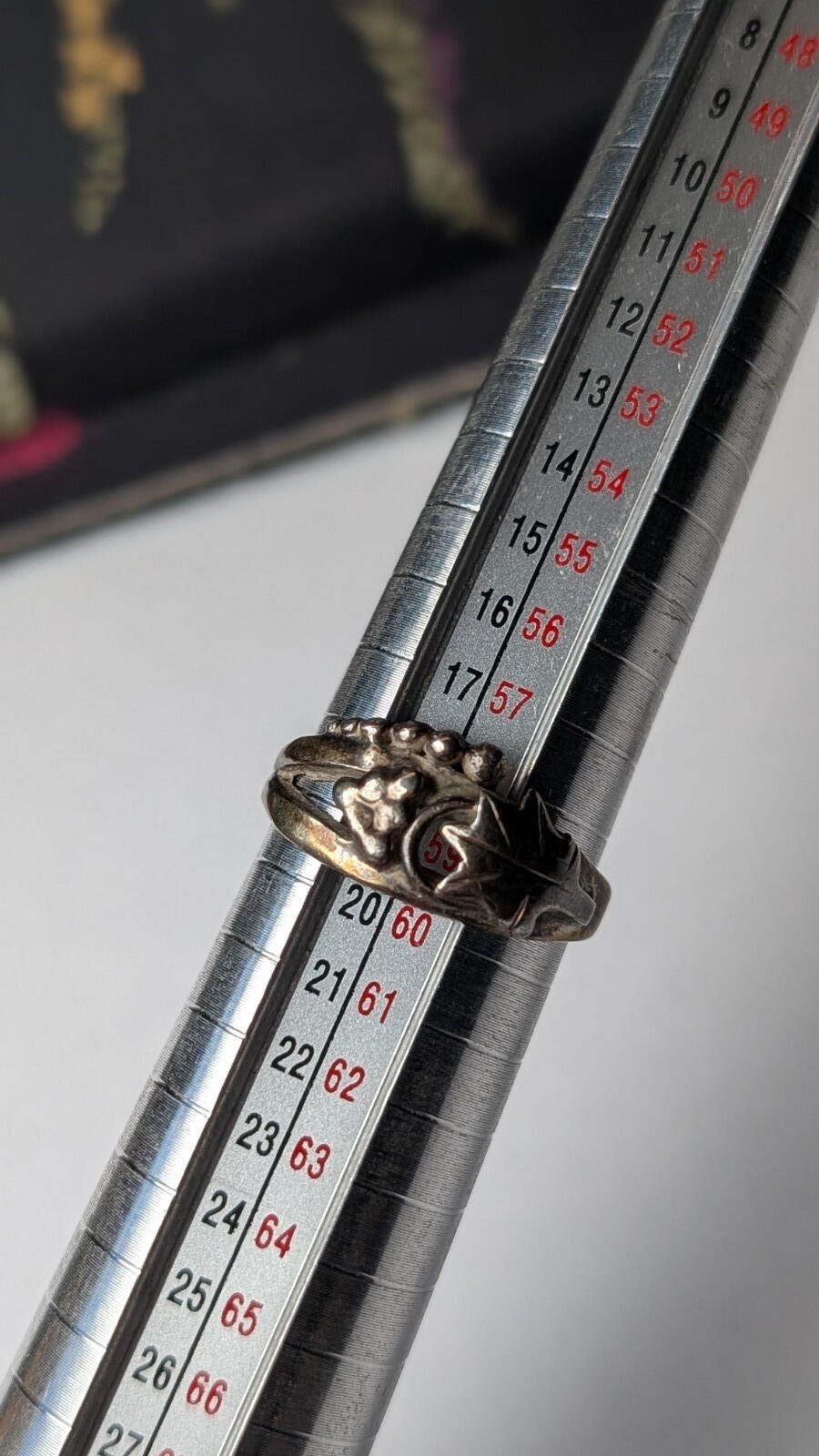 Vintage Sterling Silver Grapes / Vine / Leaf Ring | Size R | 925 Silver - Image 10