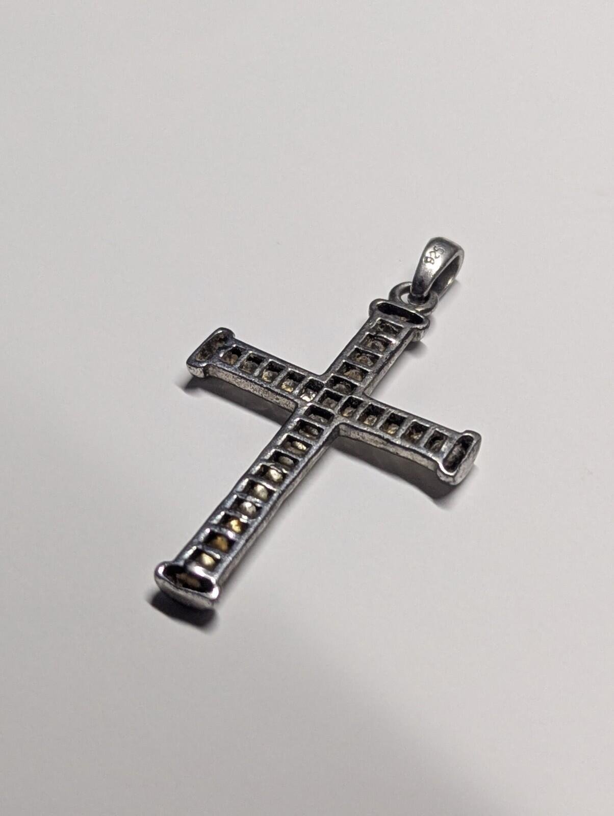 Vintage Sterling Silver Christian Cross With Clear Stones | 925 Silver | 3.18g - Image 7