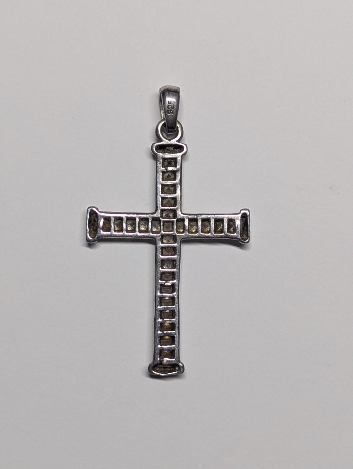 Vintage Sterling Silver Christian Cross With Clear Stones | 925 Silver | 3.18g - Image 9