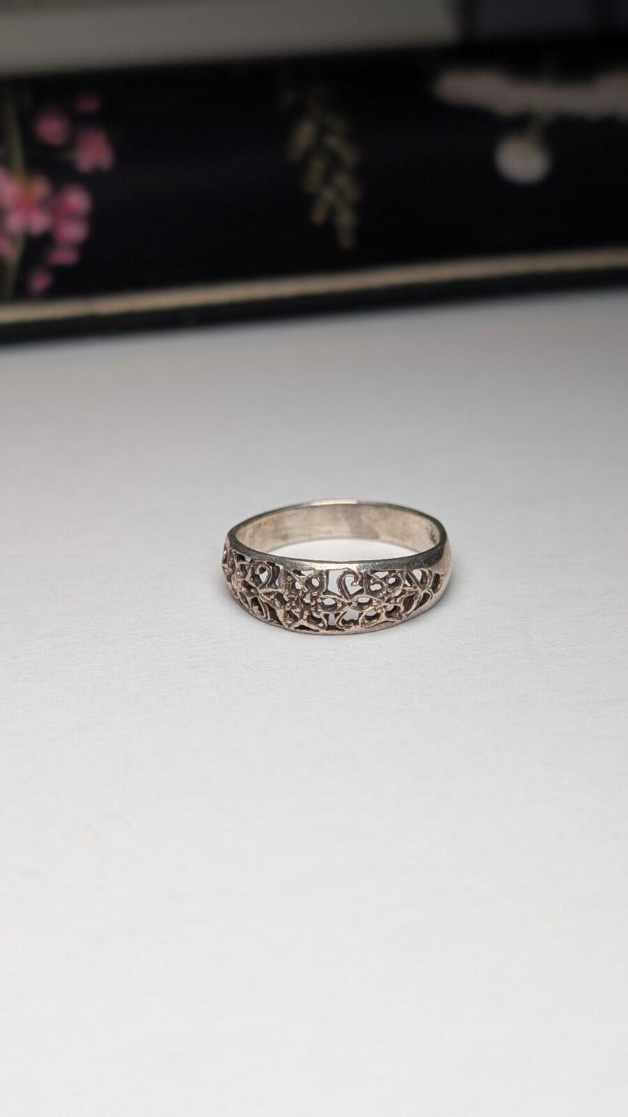 Vintage Sterling Silver Floral Openwork Ring | Size P | 925 Silver - Image 2