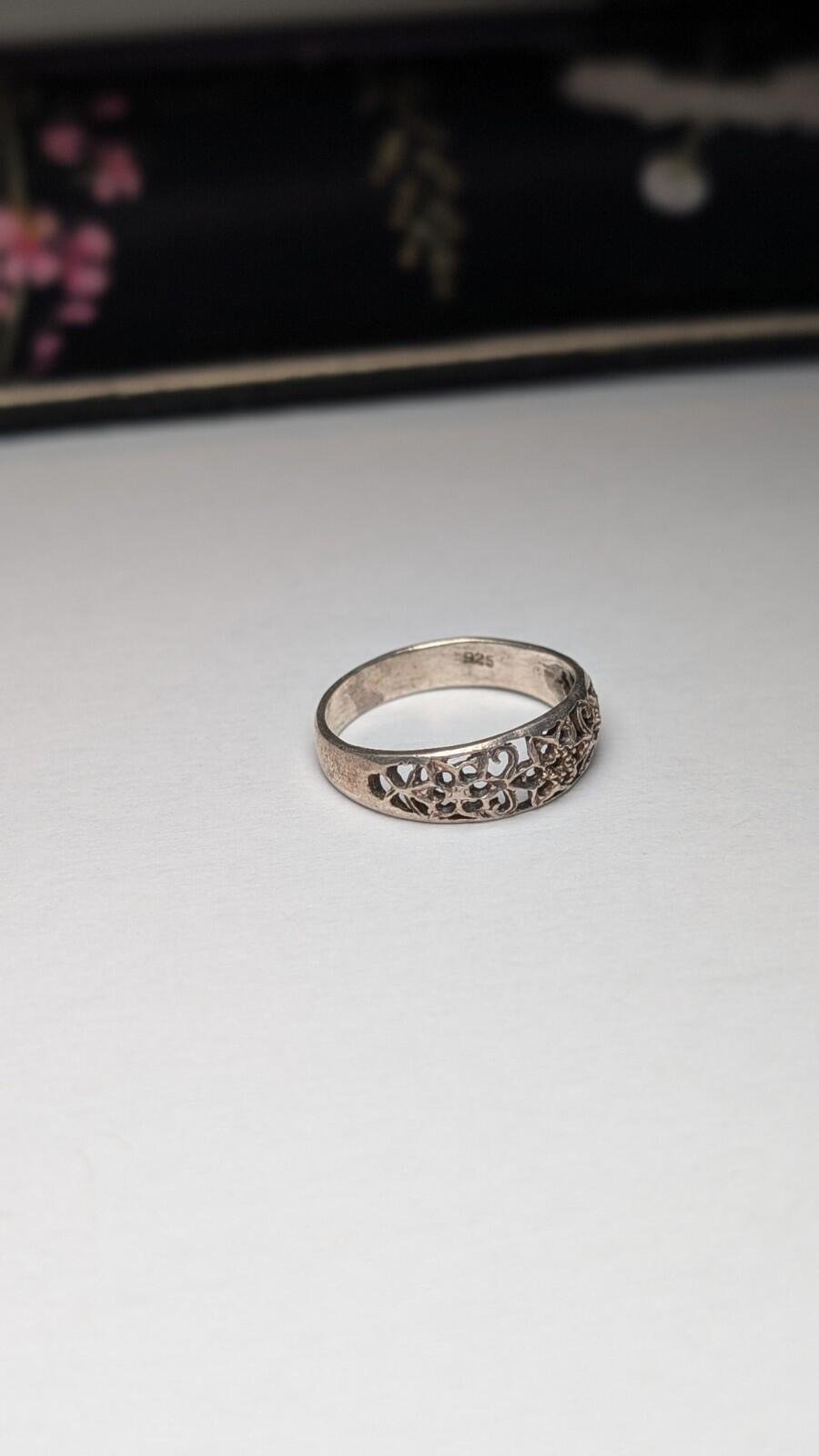 Vintage Sterling Silver Floral Openwork Ring | Size P | 925 Silver - Image 3