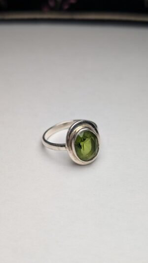 Vintage Sterling Silver Green Peridot Ring | Size L | 925 Silver
