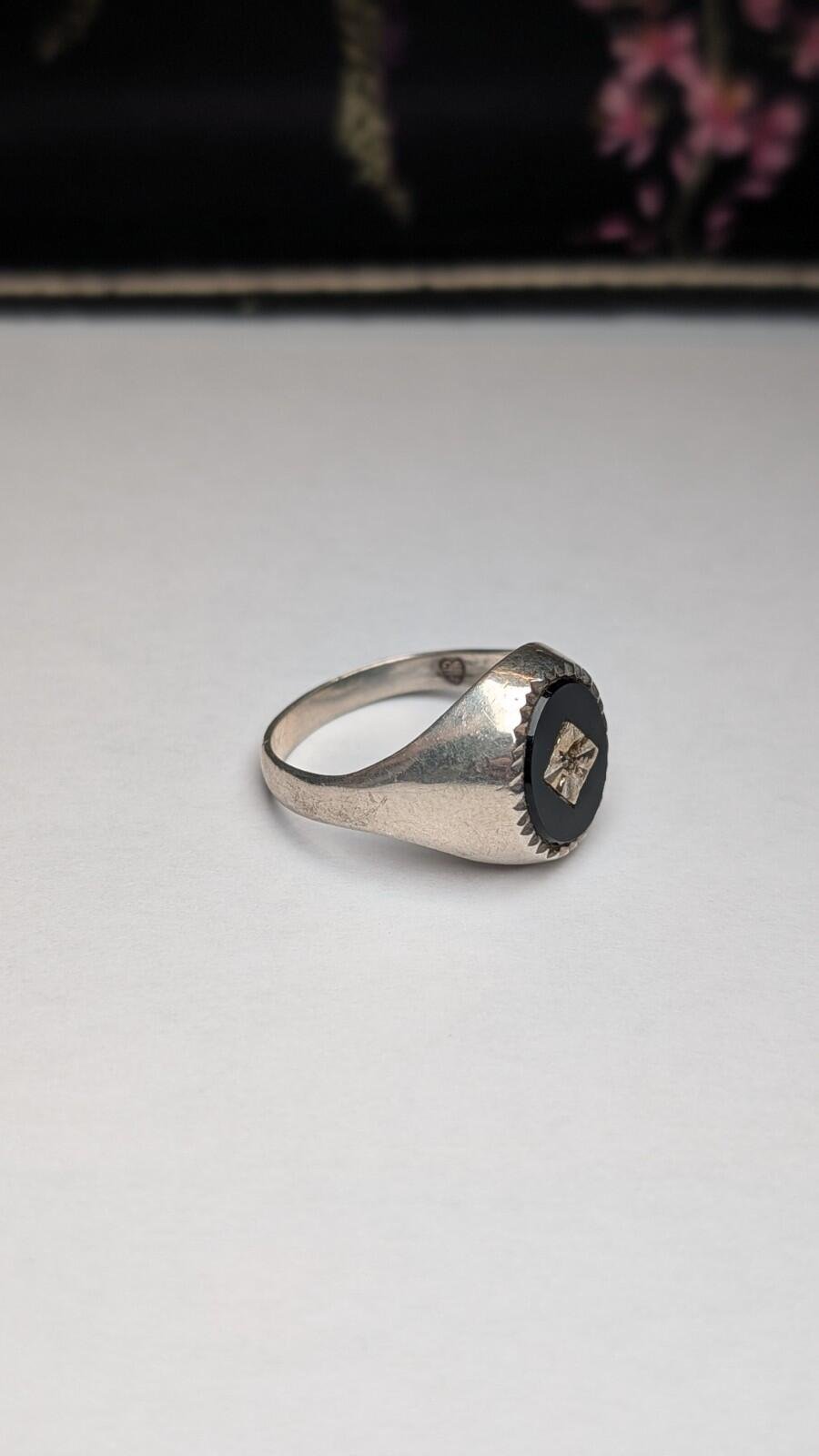 Vintage Sterling Silver 1978 Men's Signet Ring | Size S | 925 | Made In London - Image 2