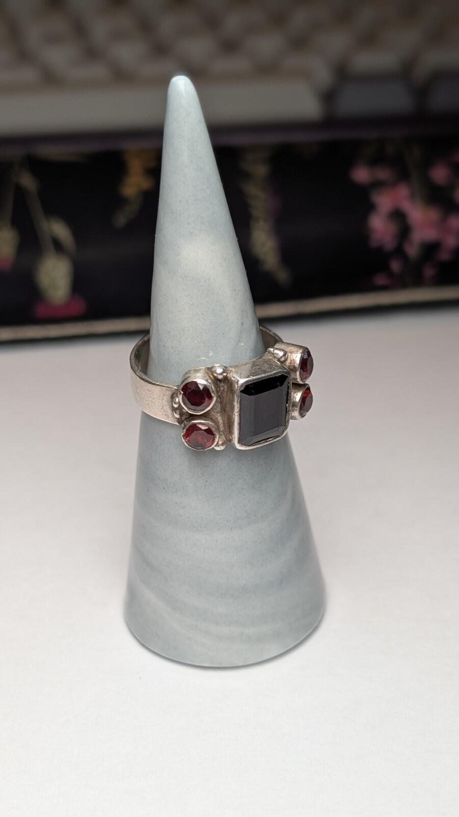 Vintage Sterling Silver Red Garnet Gemstone Ring | Size P | 925 Silver - Image 6