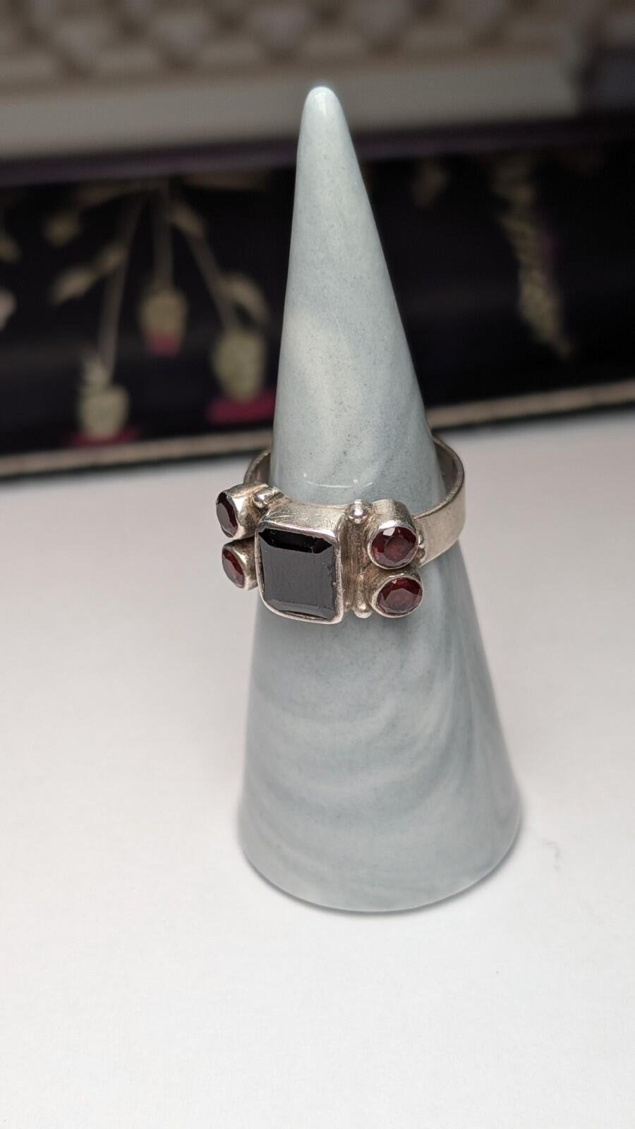 Vintage Sterling Silver Red Garnet Gemstone Ring | Size P | 925 Silver - Image 7