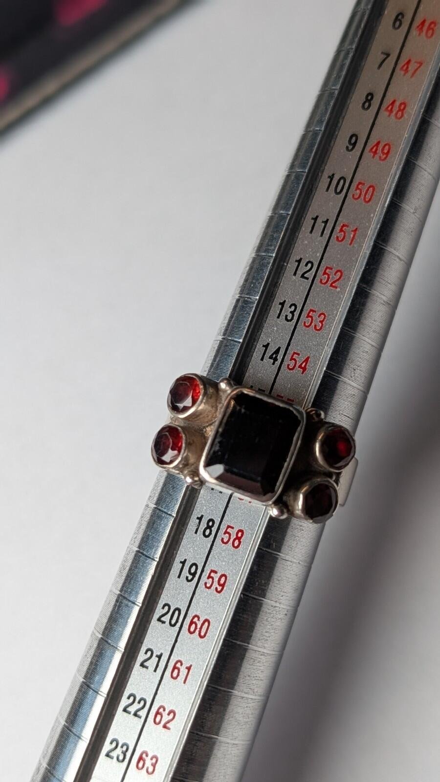 Vintage Sterling Silver Red Garnet Gemstone Ring | Size P | 925 Silver - Image 8