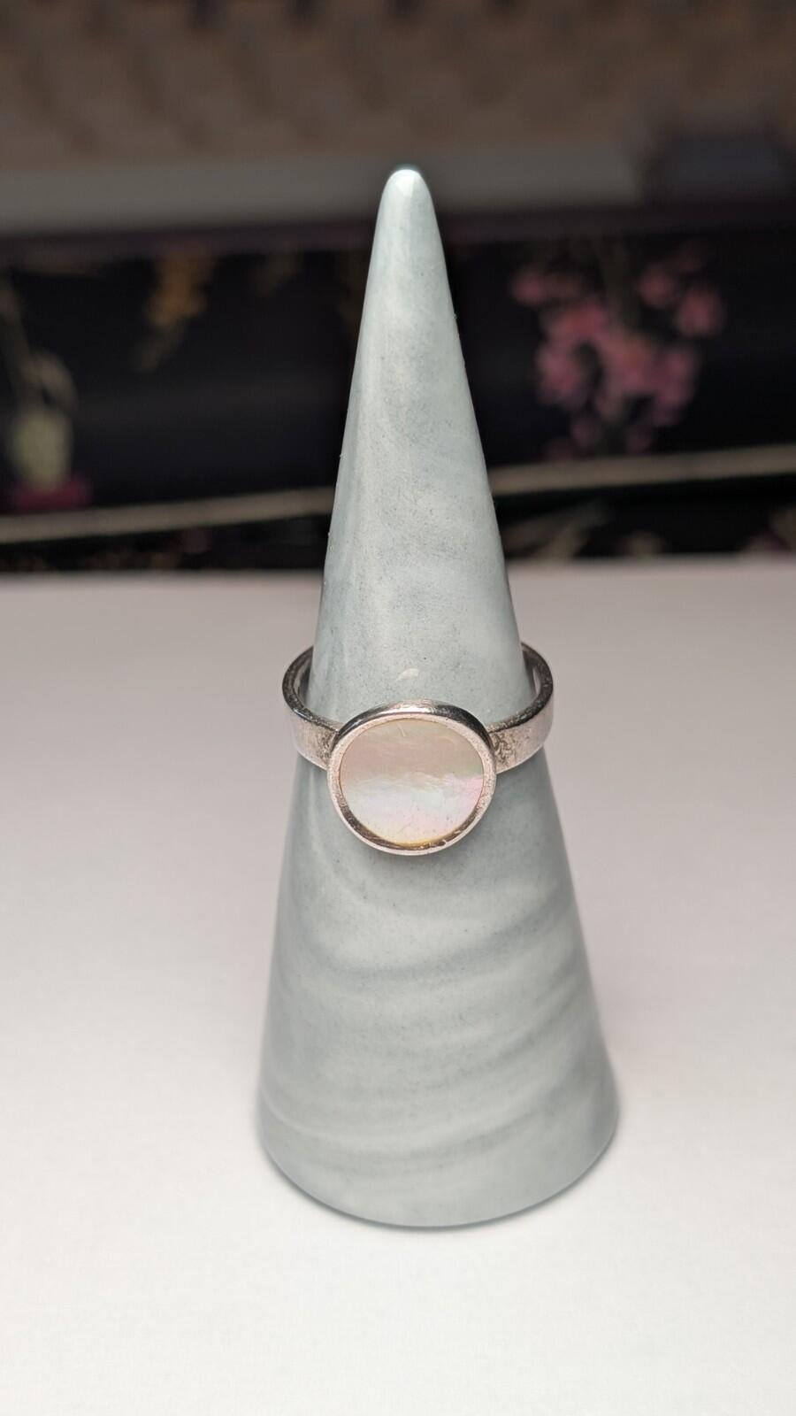 Vintage Sterling Silver Mother Of Pearl Ring | Size N 1/2 | 925 Silver - Image 3