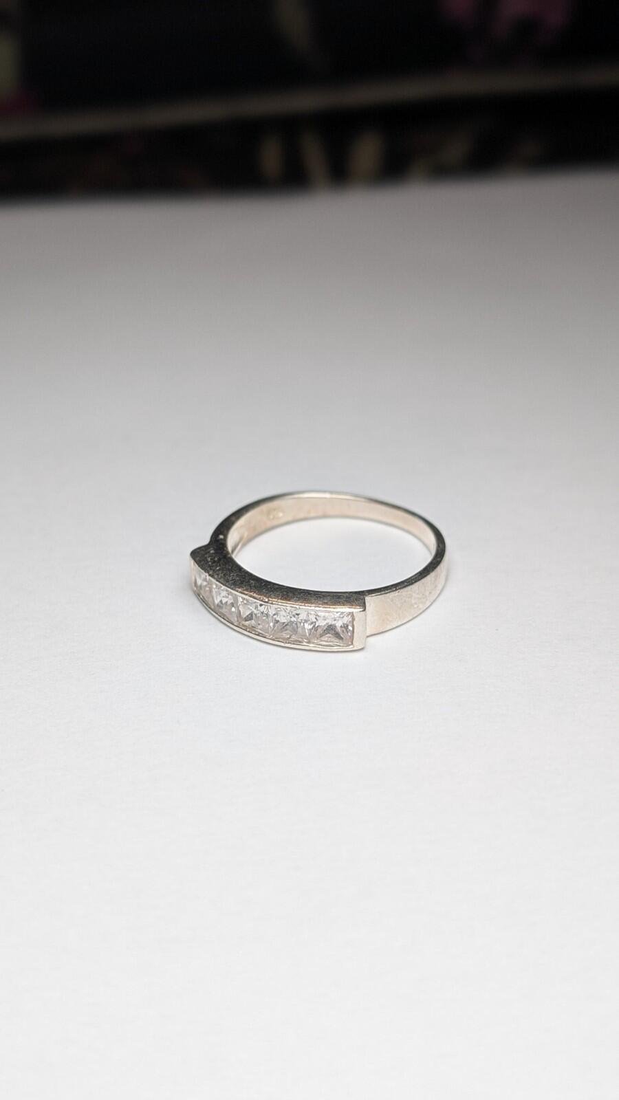Vintage Sterling Silver 5 CZ Stone Ring | Size P 1/2 | 925 Silver - Image 4