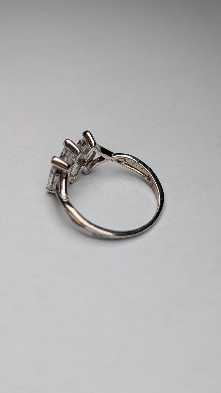 Vintage Sterling Silver 3 Clear Gemstone Ring | Size L 1/2 | 925 Silver - Image 2