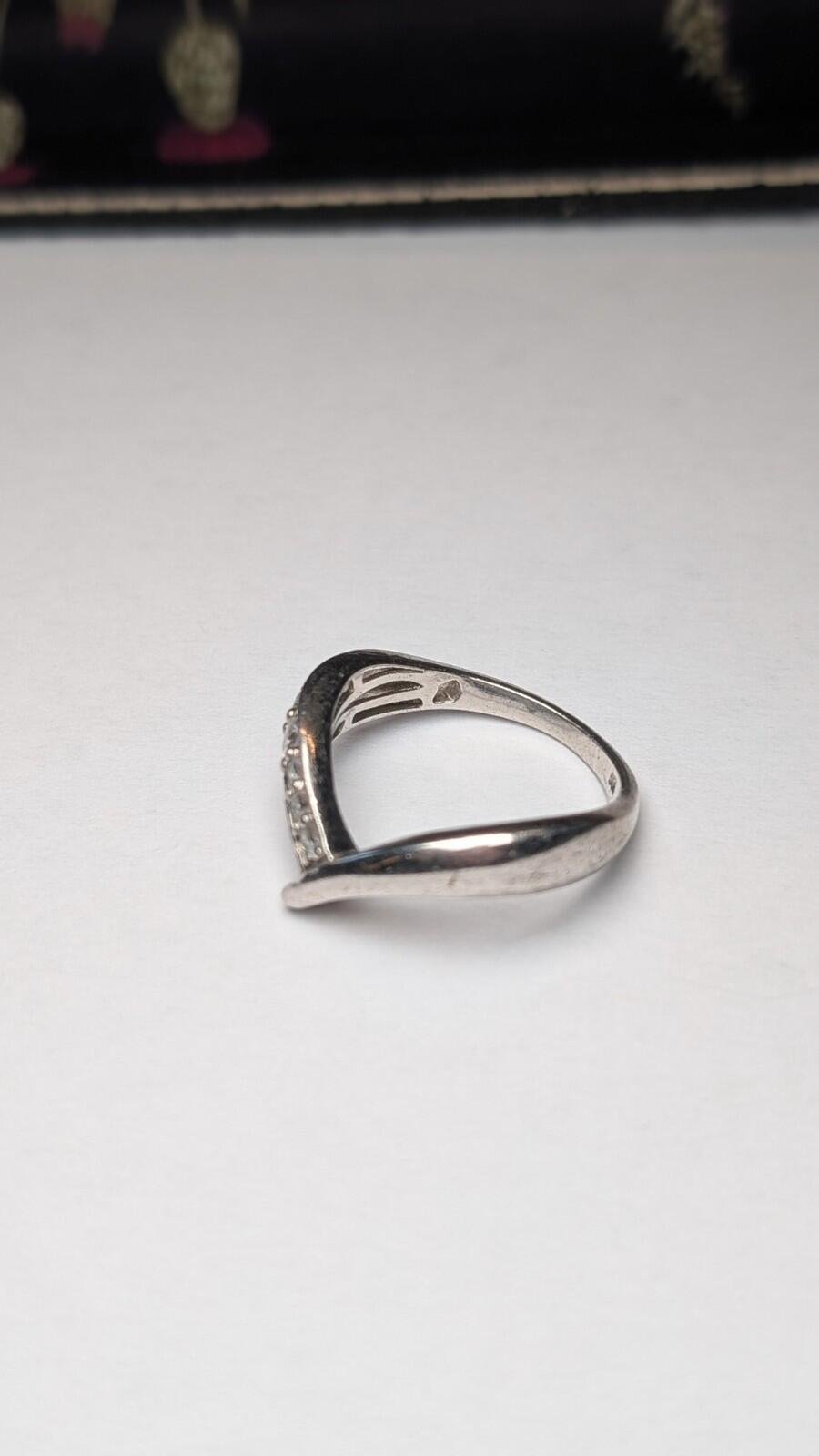 Vintage Sterling Silver Clear Gemstone Wishbone Chevron Ring | Size R 1/2 | 925 - Image 4