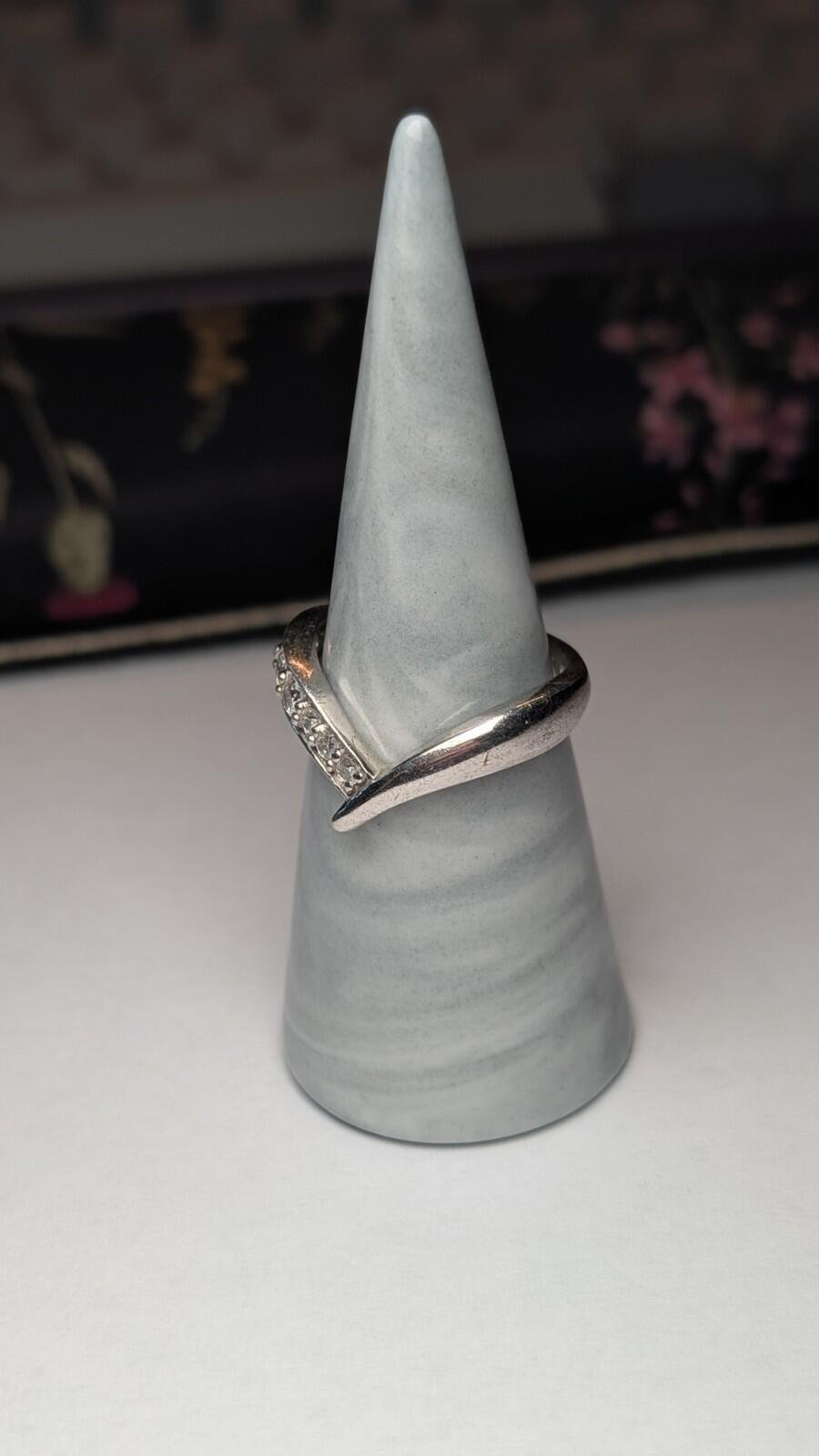 Vintage Sterling Silver Clear Gemstone Wishbone Chevron Ring | Size R 1/2 | 925 - Image 6