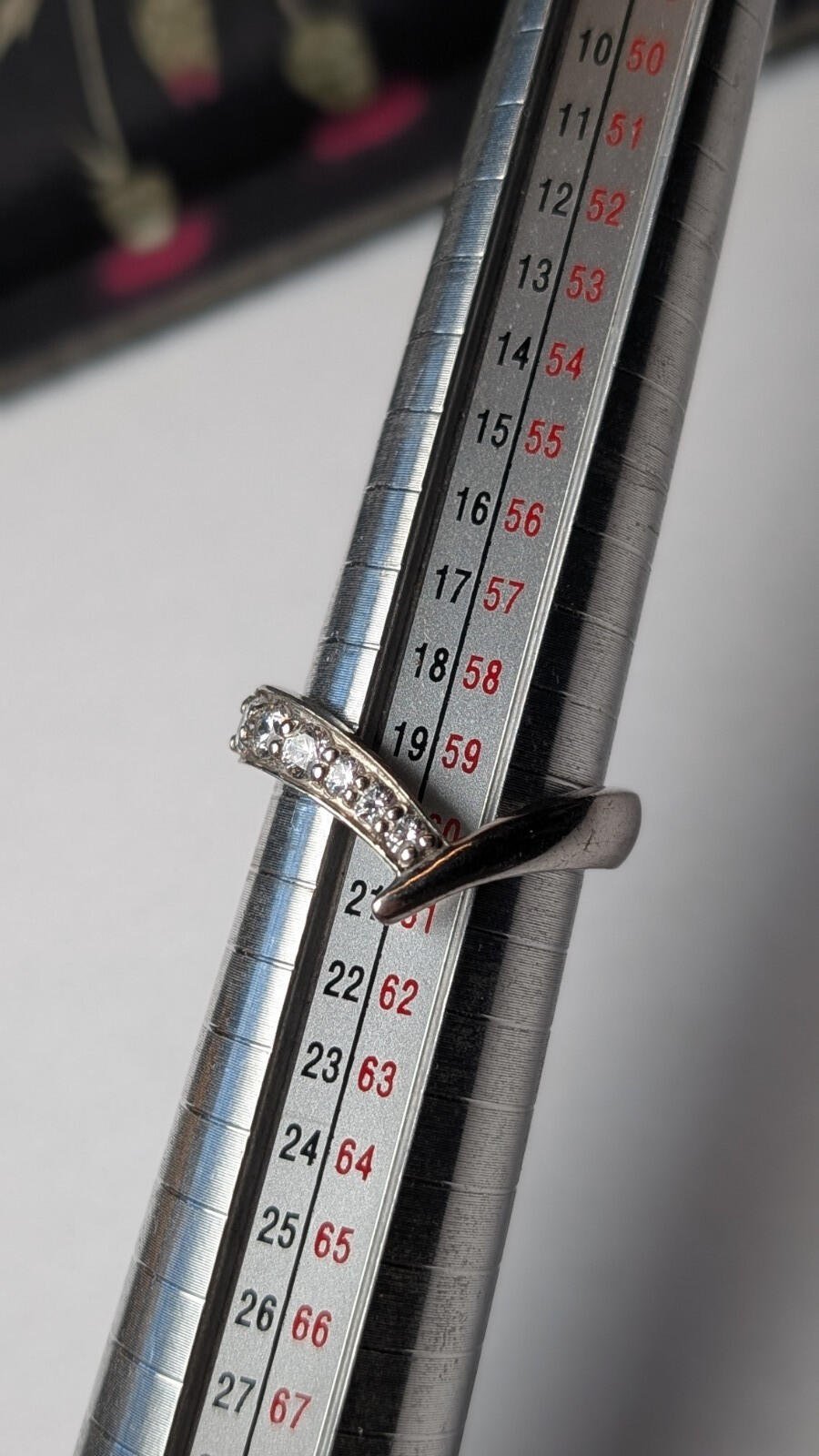Vintage Sterling Silver Clear Gemstone Wishbone Chevron Ring | Size R 1/2 | 925 - Image 8